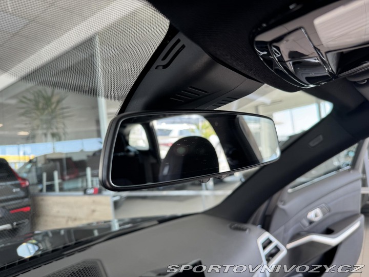 BMW 3 330i xDrive*M-SPORT*Distr 2025