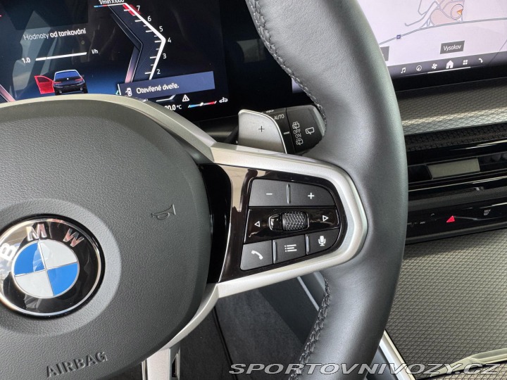 BMW 3 330i xDrive*M-SPORT*Distr 2025