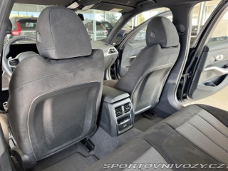 BMW 3 330i xDrive*M-SPORT*Distr 2025