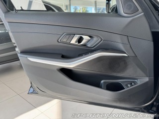 BMW 3 330i xDrive*M-SPORT*Distr 2025
