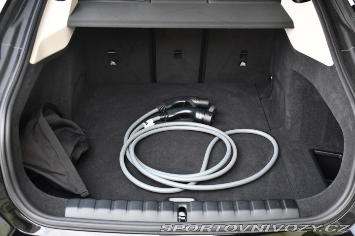 BMW i4 eDrive35 3L-ZÁRUKA 9tis. 2023