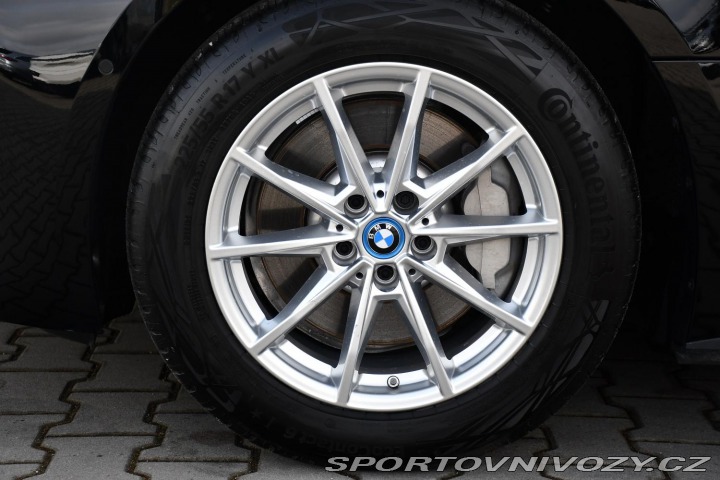 BMW i4 eDrive35 3L-ZÁRUKA  9tis. 2023