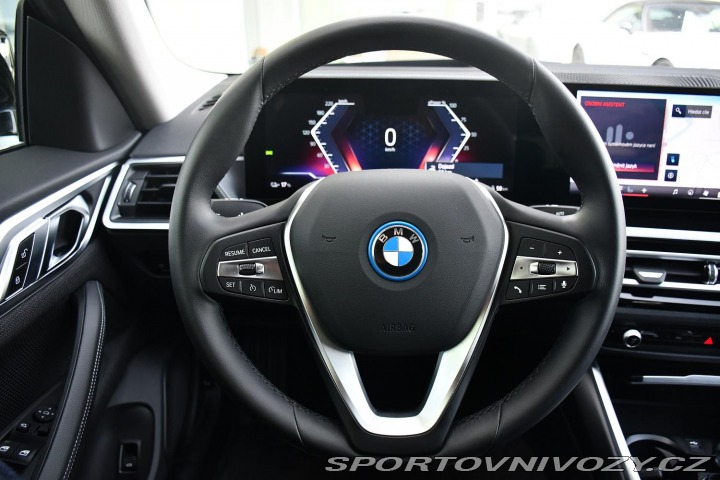 BMW i4 eDrive35 3L-ZÁRUKA 9tis. 2023