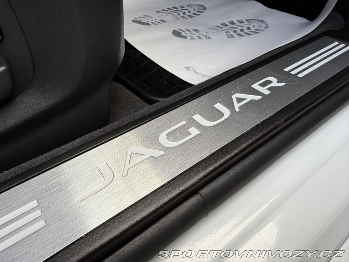 Jaguar XF 3,0 V6 Sportbrake REZERVA 2015