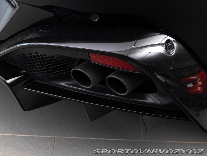 Aston Martin Vantage  2022