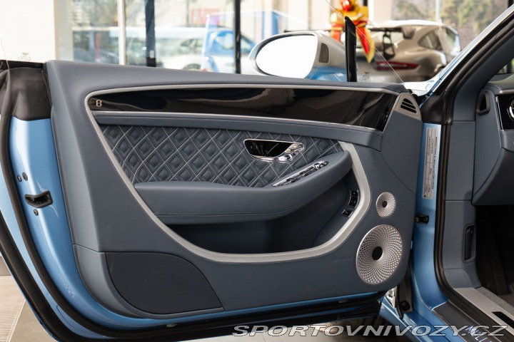 Bentley Continental GTC V8 Mulliner 2024