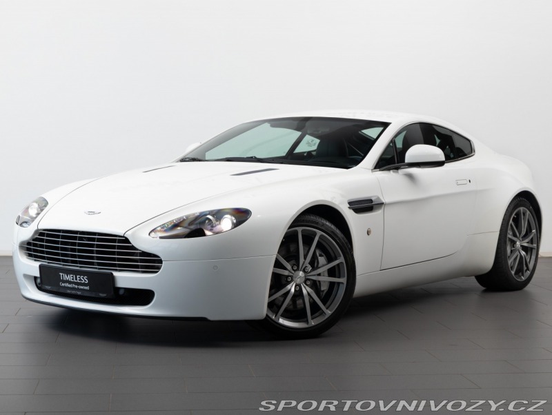 Aston Martin Vantage 