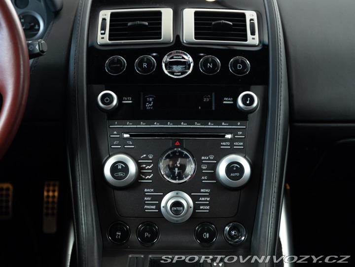 Aston Martin Vantage 2010