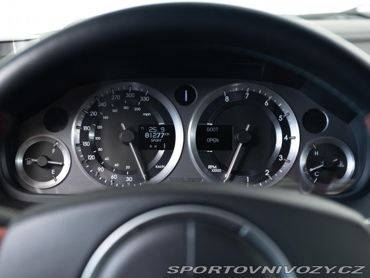 Aston Martin Vantage 2010