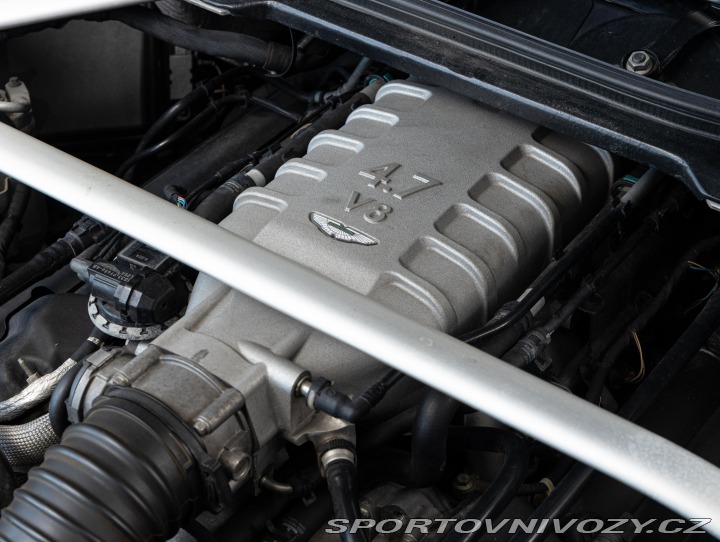 Aston Martin Vantage  2010