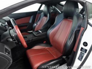 Aston Martin Vantage 2010