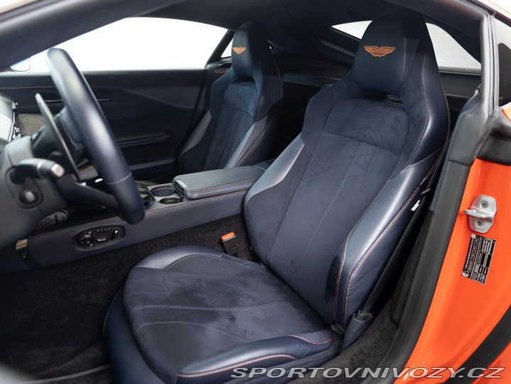 Aston Martin Vantage  2024