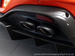 Aston Martin Vantage 2024