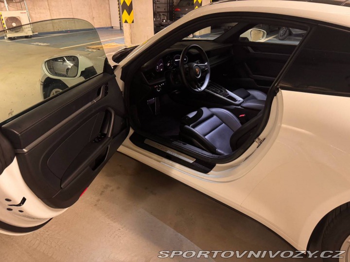 Porsche 911 Carrera 992 2019