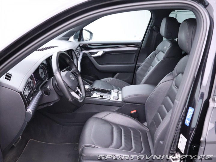 Volkswagen Ostatní modely Touareg 3,0 R-Line Tiptronic CZ D 2021