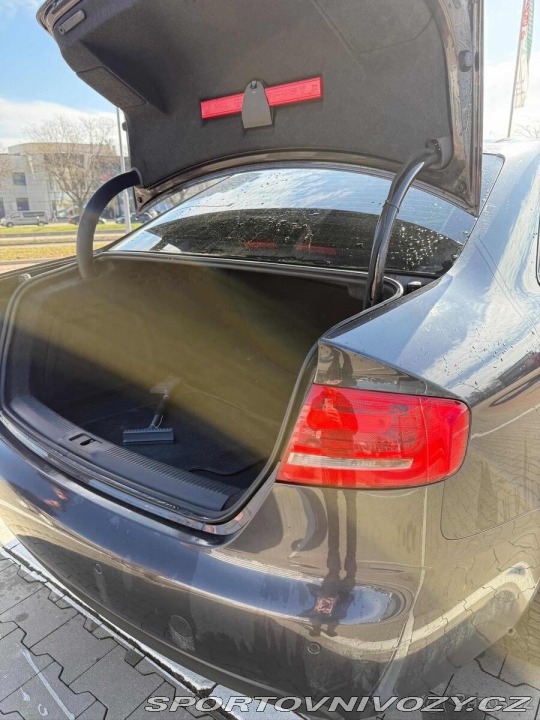 Audi A4 2,0 B8 2010 rok 2010