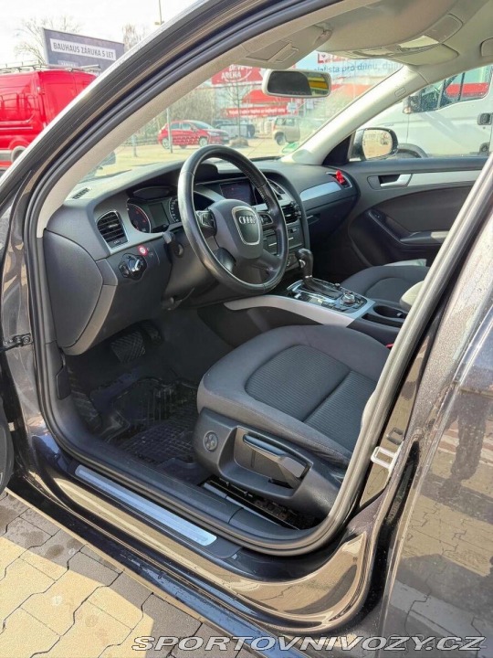 Audi A4 2,0 B8 2010 rok 2010