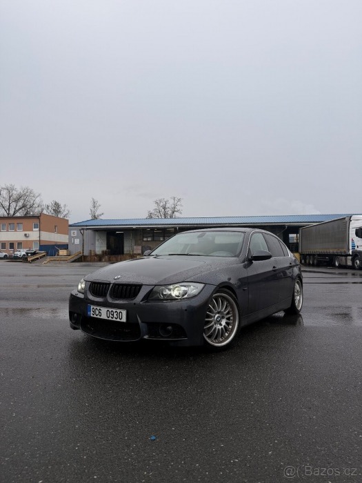 BMW 3 3,0 e90 330i