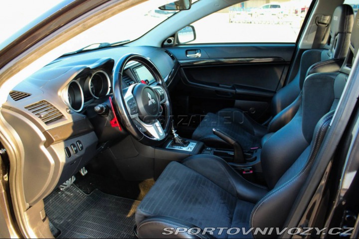 Mitsubishi Lancer EVO X Verzia MR 2011