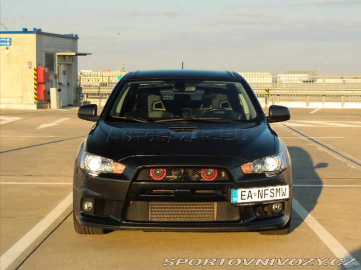 Mitsubishi Lancer EVO X Verzia MR 2011