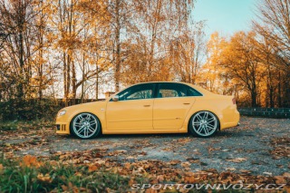 Audi RS4  2006
