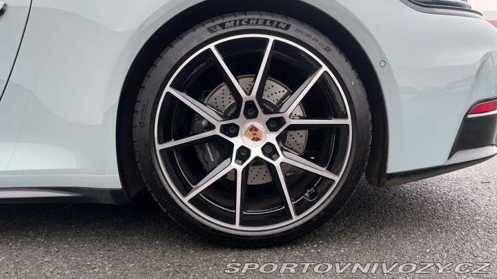 Porsche 911 Carrera 2024