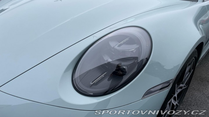 Porsche 911 Carrera 2024