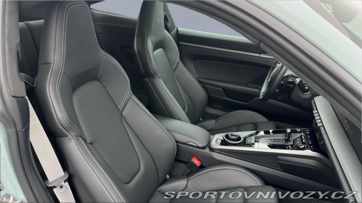 Porsche 911 Carrera 2024