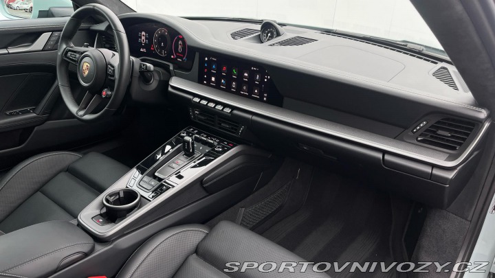 Porsche 911 Carrera 2024