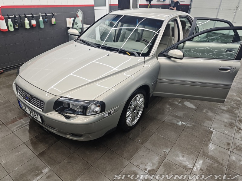 Volvo S80 