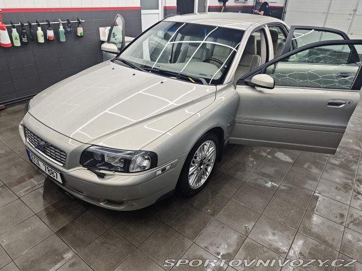 Volvo S80  2004