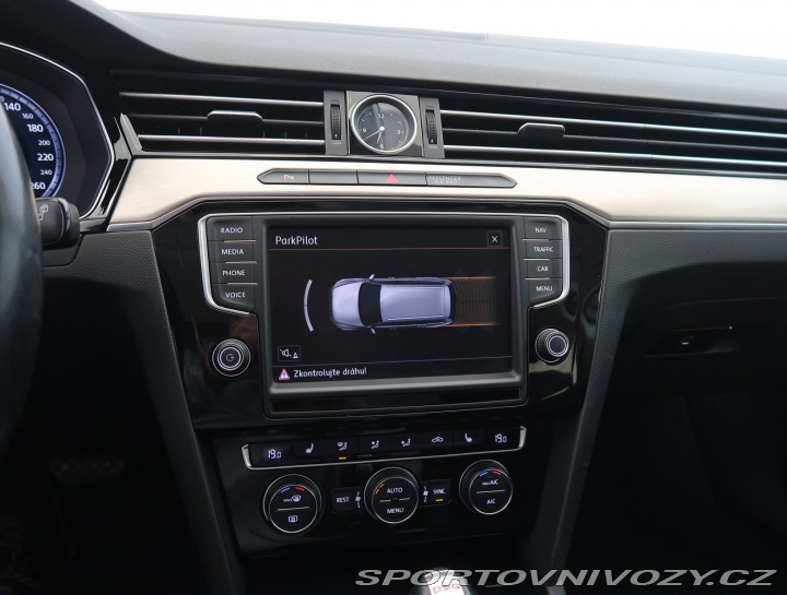 Volkswagen Ostatní modely Passat Highline 2.0 BiTDI 2015