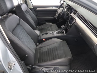 Volkswagen Ostatní modely Passat Highline 2.0 BiTDI 2015