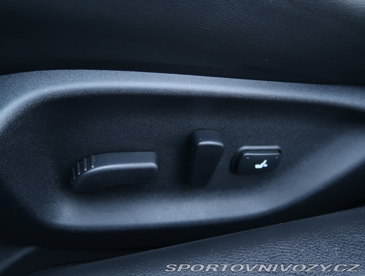 Infiniti Q50 Hybrid AWD 2016