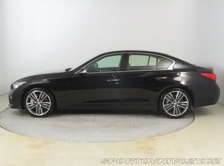 Infiniti Q50 Hybrid AWD 2016