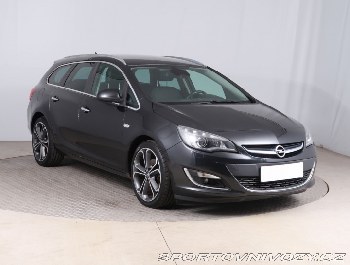 Opel Astra 2.0 CDTI 2013