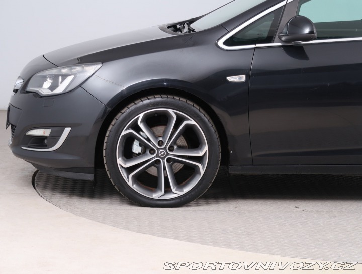 Opel Astra 2.0 CDTI 2013