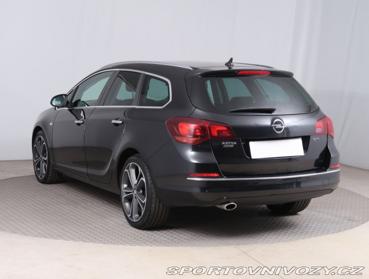 Opel Astra 2.0 CDTI 2013