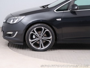 Opel Astra 2.0 CDTI 2013