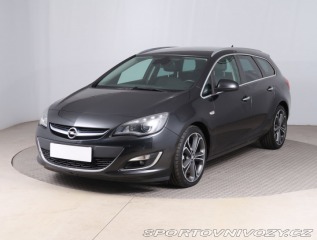 Opel Astra 2.0 CDTI 2013