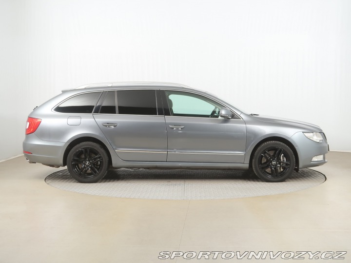 Škoda Superb 3.6 FSI V6 2011