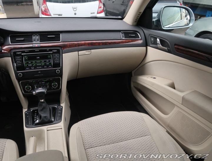 Škoda Superb 3.6 FSI V6 2011