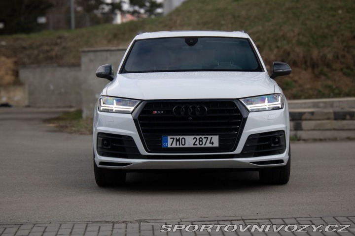 Audi SQ7 Audi SQ7, servisní knížka 2018