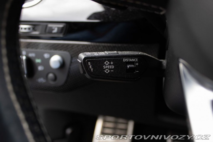 Audi SQ7 Audi SQ7, servisní knížka 2018