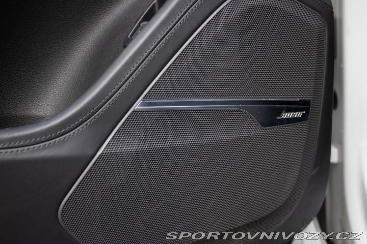 Audi SQ7 Audi SQ7, servisní knížka 2018