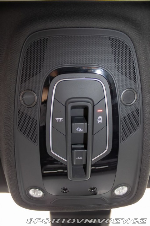 Audi SQ7 Audi SQ7, servisní knížka 2018