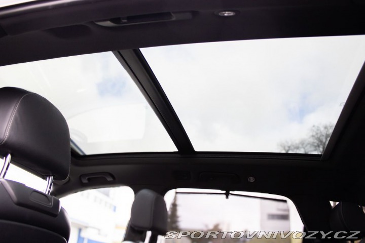 Audi SQ7 Audi SQ7, servisní knížka 2018