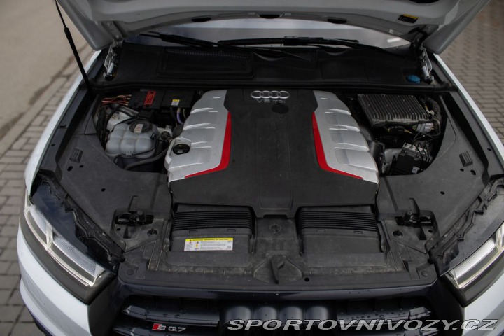 Audi SQ7 Audi SQ7, servisní knížka 2018