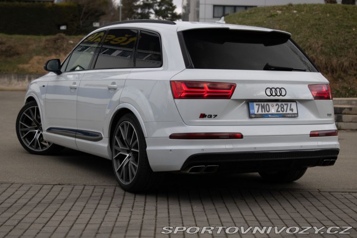 Audi SQ7 Audi SQ7, servisní knížka 2018