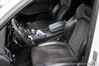 Audi SQ7 Audi SQ7, servisní knížka 2018